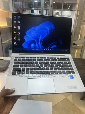 New Laptop HP EliteBook 840 G8 16GB Intel Core i5 SSD 512GB