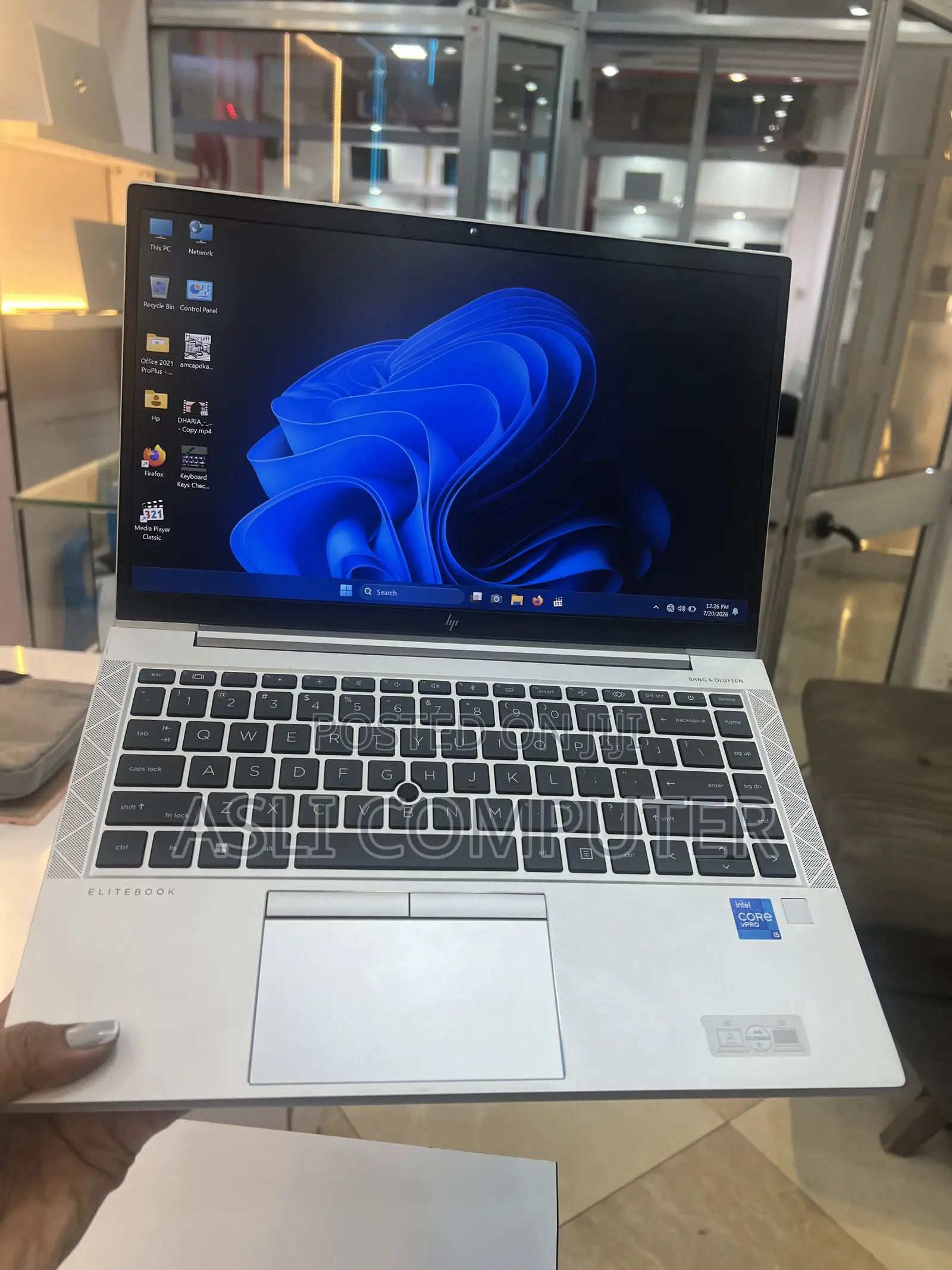 New Laptop HP EliteBook 840 G8 16GB Intel Core i5 SSD 512GB