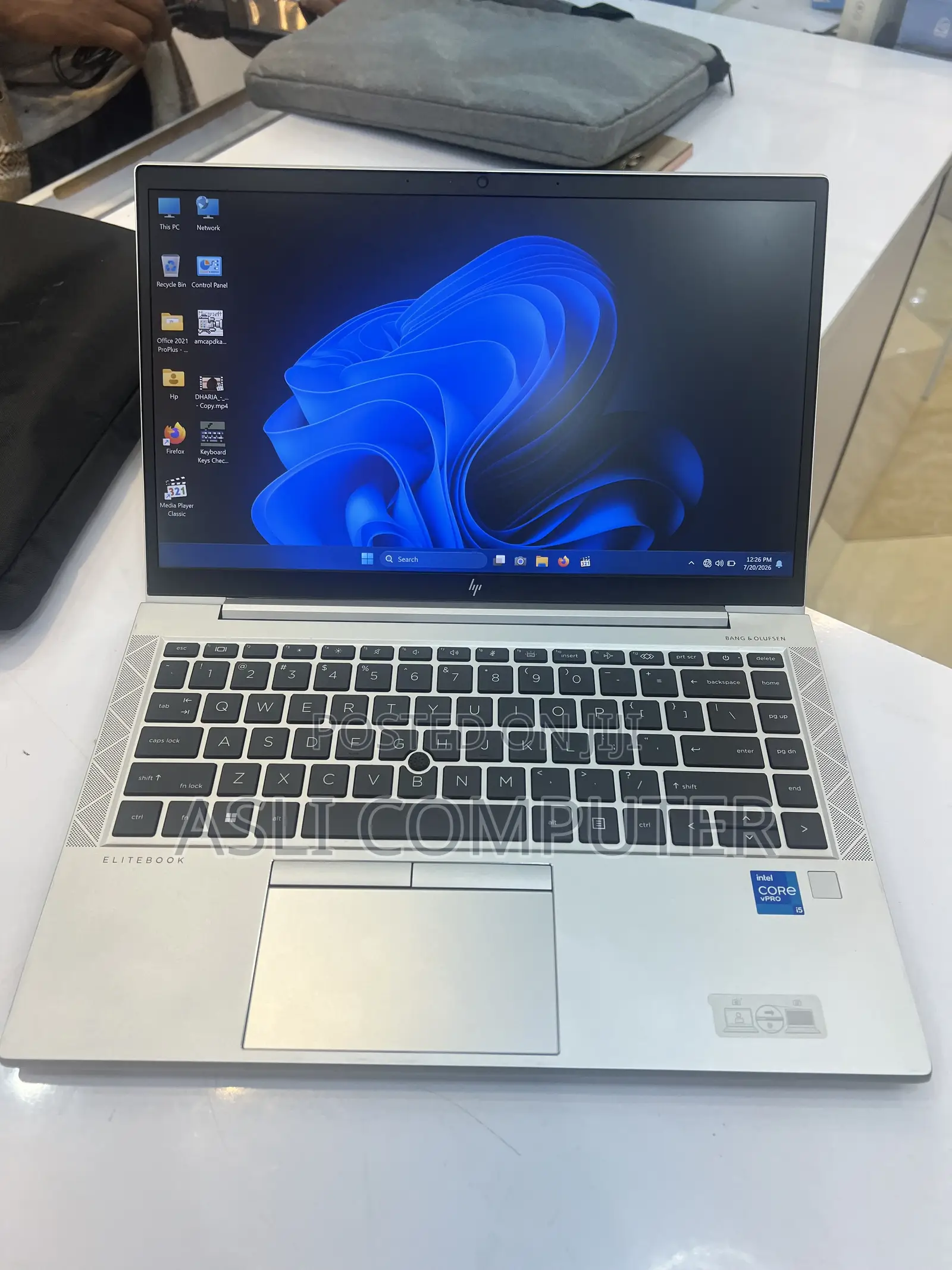 New Laptop HP EliteBook 840 G8 16GB Intel Core i5 SSD 512GB