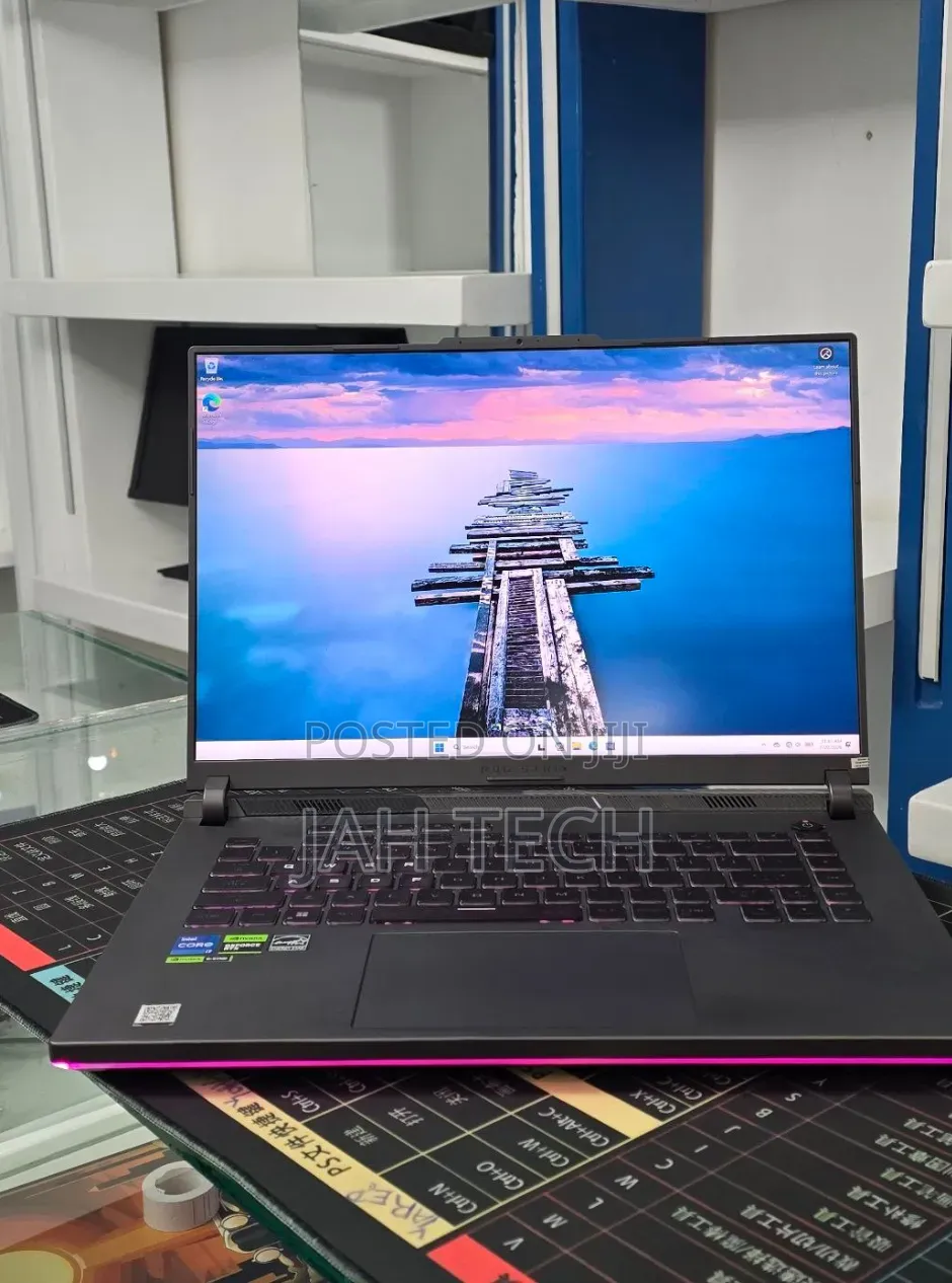 New Laptop Asus ROG Strix G16 G614 16GB Intel Core i7 SSD 1T