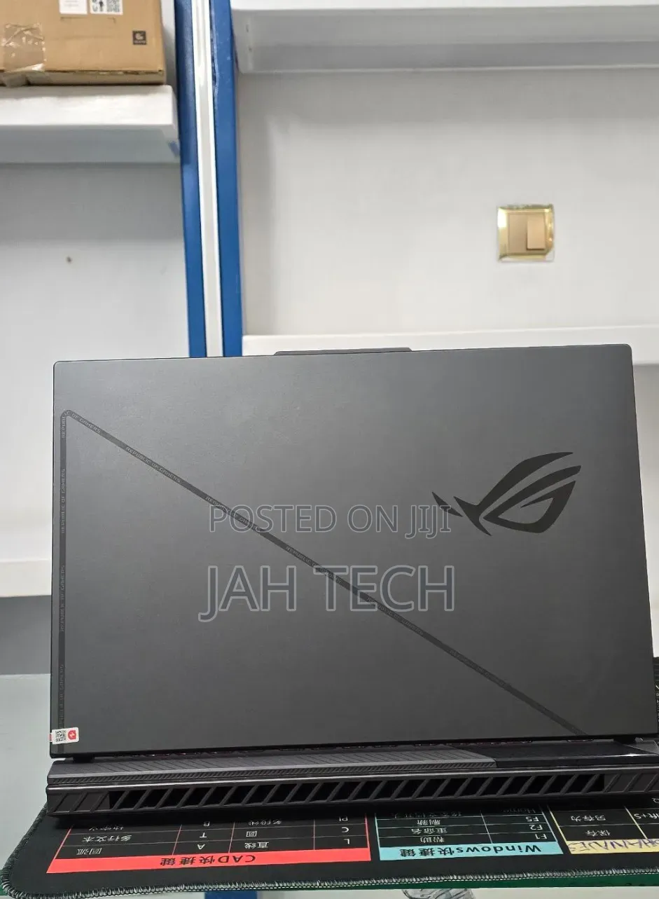 New Laptop Asus ROG Strix G16 G614 16GB Intel Core i7 SSD 1T