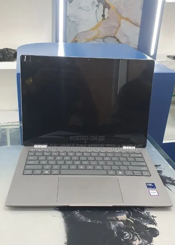 New Laptop HP OmniBook Ultra Flip 14" 16GB Intel Core Ultra 7 SSD 1T