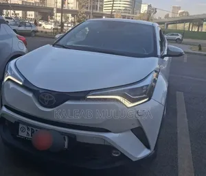 Toyota RAV4 2019 White