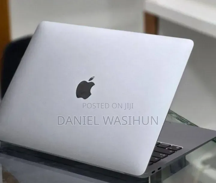 New Laptop Apple MacBook Air 2020 M1 8GB Apple M1 SSD 256GB