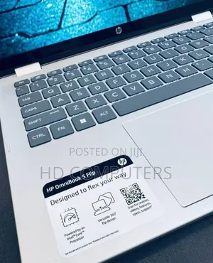 New Laptop HP OmniBook 5 Flip 16GB Intel Core Ultra 7 SSD 1T