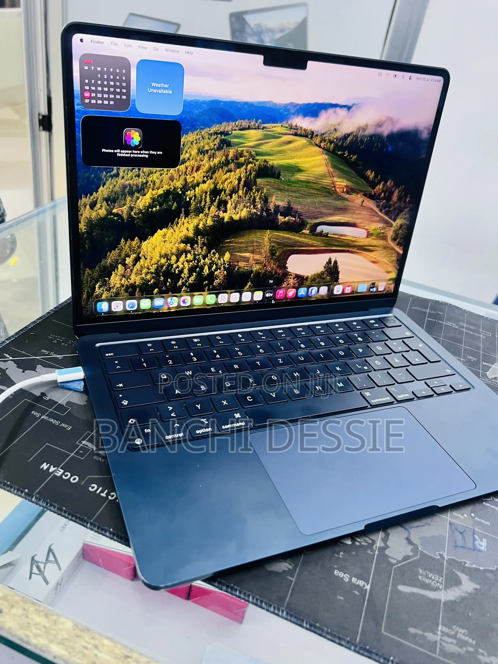 New Laptop Apple MacBook Air 2022 M2 16GB Apple M2 SSD 512GB