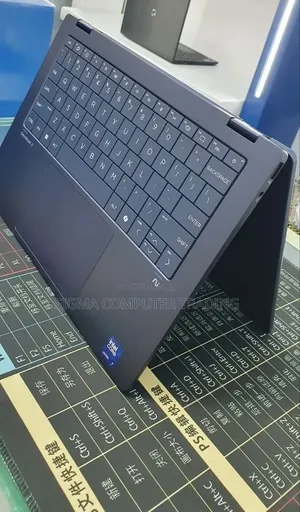 New Laptop HP OmniBook X Flip 14" 16GB Intel Core Ultra 7 SSD 1T