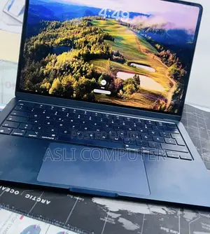 New Laptop Apple MacBook Air 2022 M2 16GB Apple M2 SSD 512GB