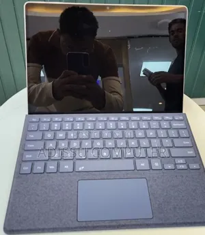 New Laptop Microsoft Surface 16GB Intel Core i7 SSD 512GB