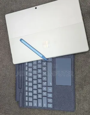 New Laptop Microsoft Surface 16GB Intel Core i7 SSD 512GB