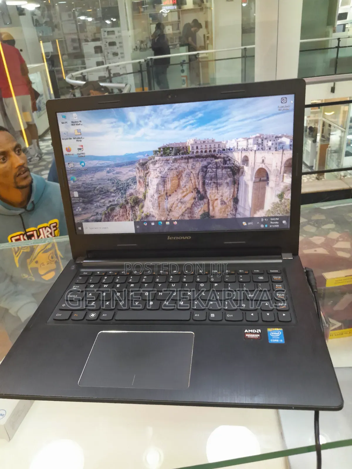 New Laptop Lenovo 8GB Intel Core i3 HDD 500GB