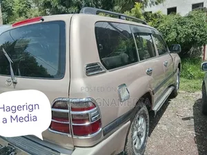 Toyota Land Cruiser 2004 Beige