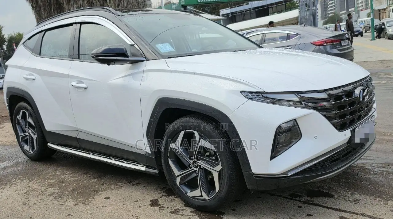 Hyundai Tucson SE 2022 White