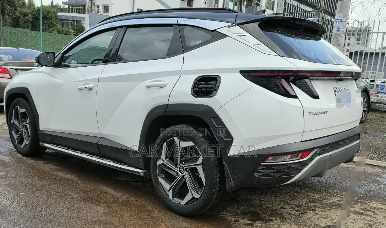 Hyundai Tucson SE 2022 White