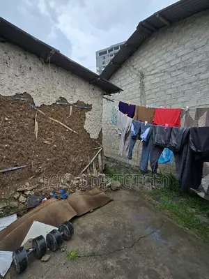2bdrm House in ቀርደን ሀሰና ፕሮፐርቲስ, Lideta for sale