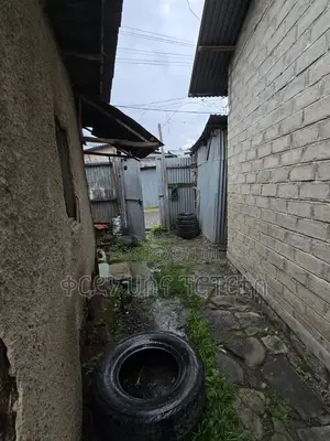2bdrm House in ቀርደን ሀሰና ፕሮፐርቲስ, Lideta for sale