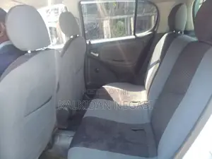 Toyota Vitz 2004 Blue