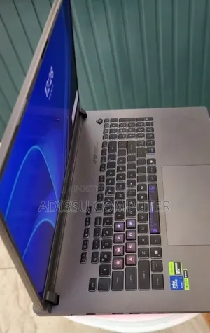 New Laptop Asus ROG Strix G18 32GB Intel Core Ultra 9 SSD 2T