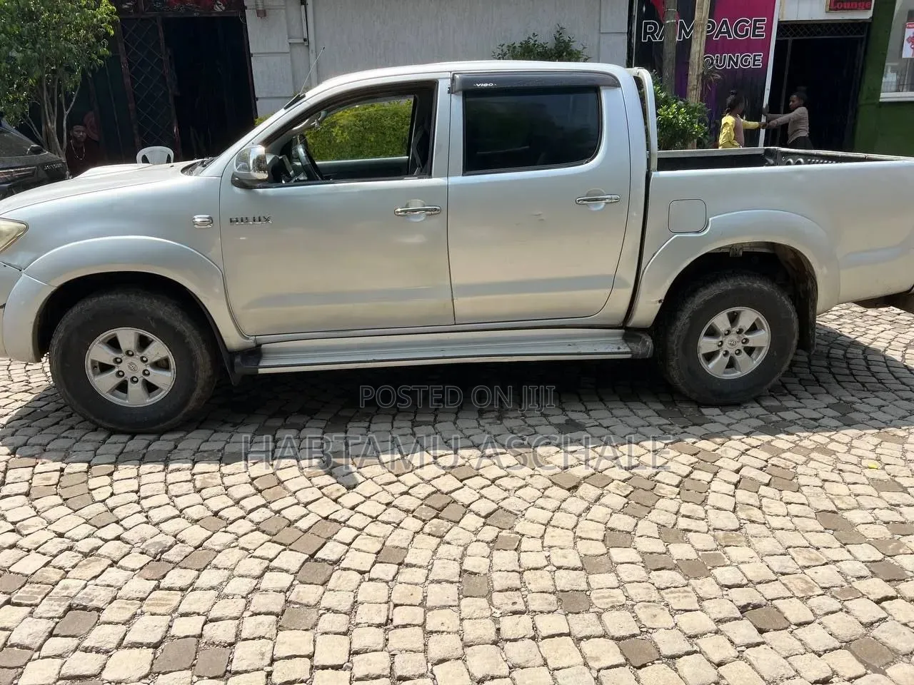 Toyota Hilux 2010 Silver