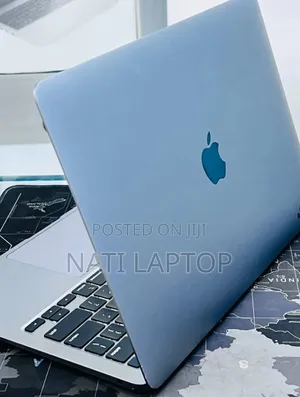 New Laptop Apple MacBook Air 2020 M1 16GB Apple M1 SSD 256GB