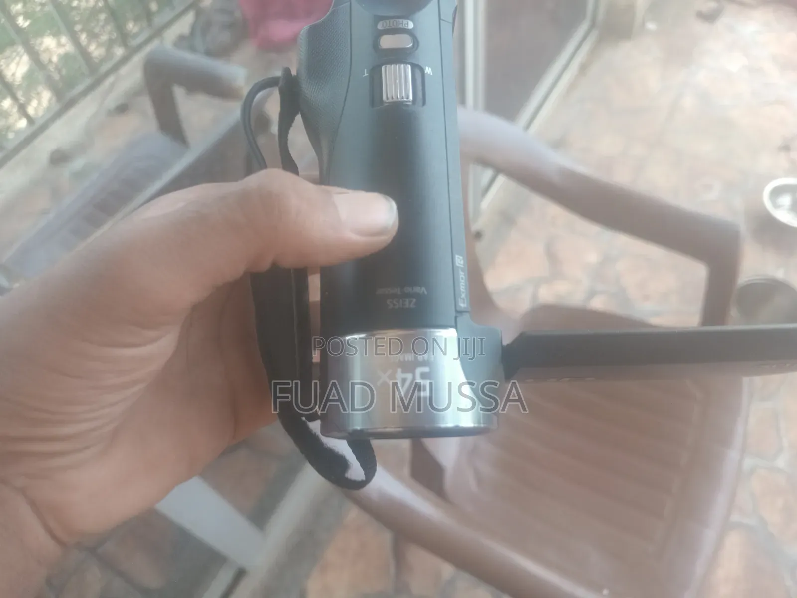 Soney Cx405 Handycam With Exmor R Cmos Sensor