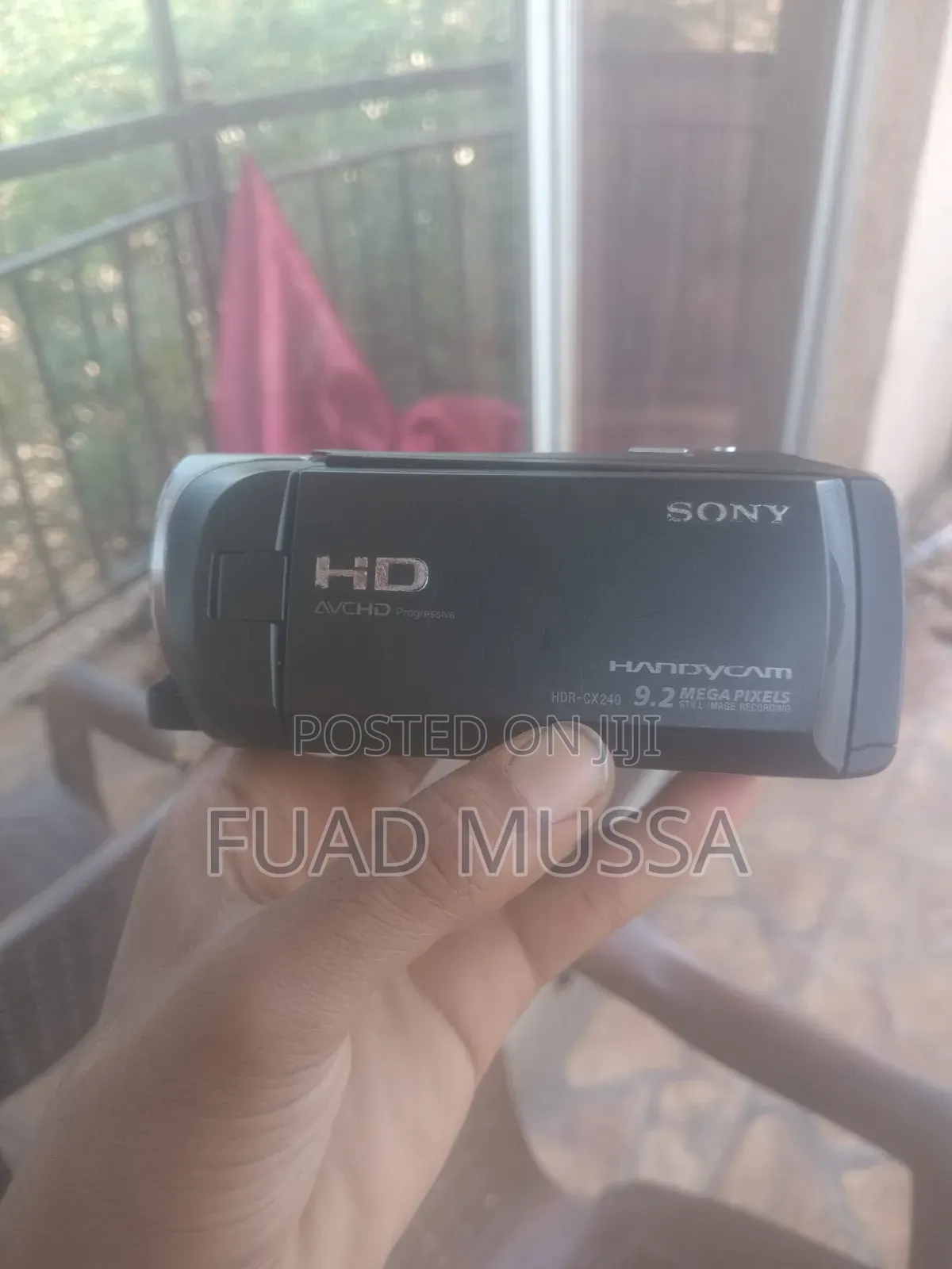 Soney Cx405 Handycam With Exmor R Cmos Sensor