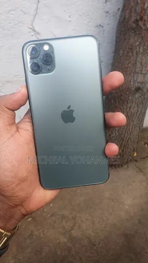 New Apple iPhone 11 Pro Max 256 GB Gray
