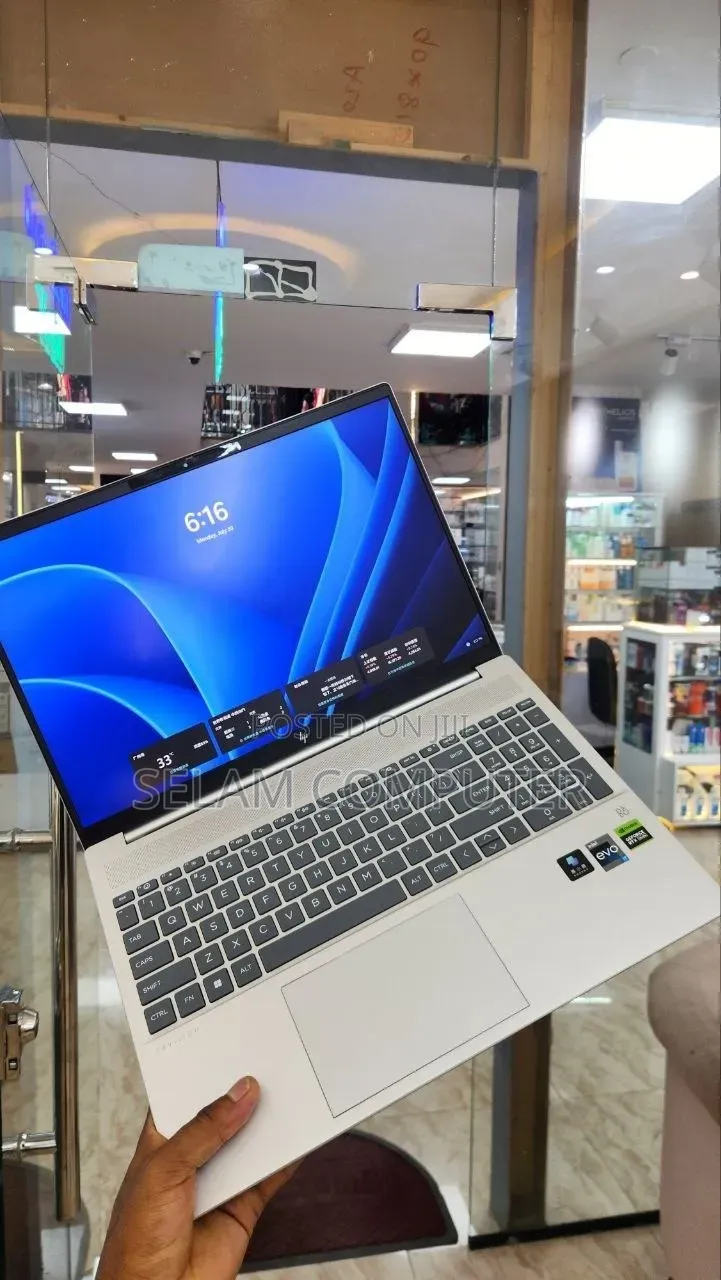 New Laptop HP Pavilion 15 16GB Intel Core i7 SSD 1T