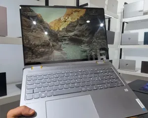New Laptop Lenovo Yoga 330 16GB AMD Ryzen 7 SSD 512GB