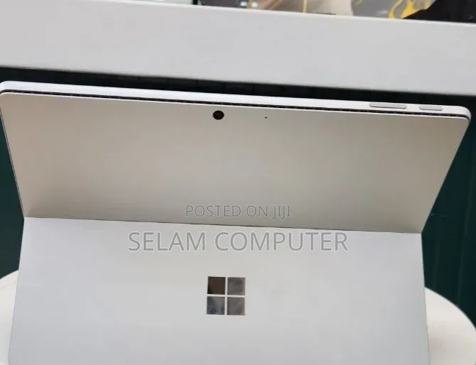 New Laptop Microsoft Surface 16GB Intel Core i7 SSD 512GB