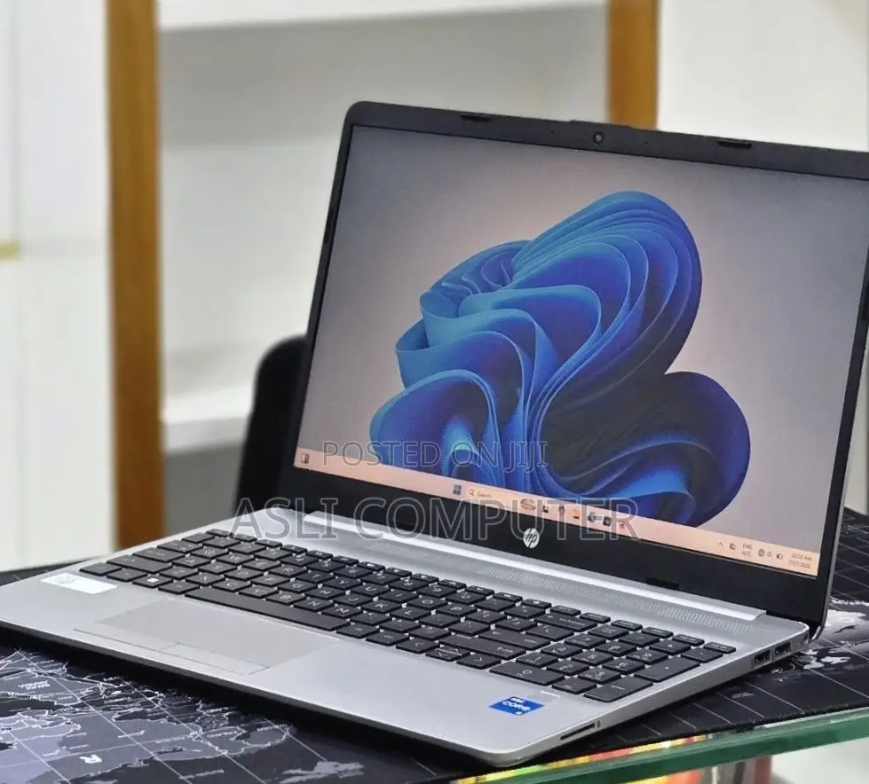 New Laptop HP Stream Notebook 8GB Intel Core i5 SSD 512GB