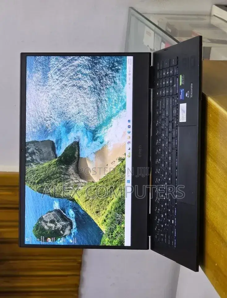 New Laptop HP Omen 16 16GB Intel Core i7 SSD 512GB