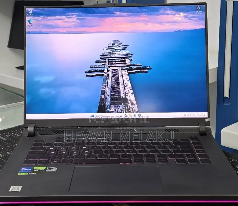 New Laptop Asus ROG Strix G16 G614 16GB Intel Core i7 SSD 1T