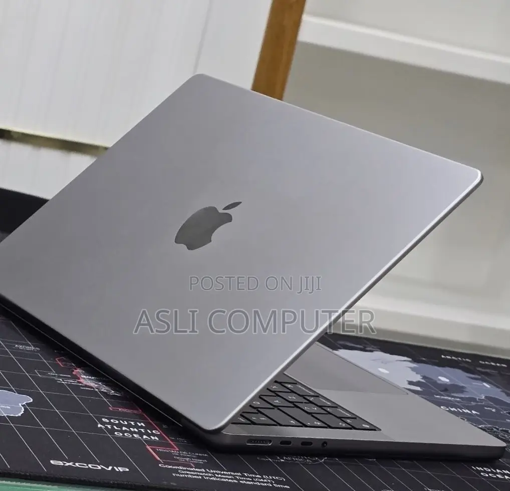 New Laptop Apple MacBook Pro 2021 M1 32GB Apple M1 Pro SSD 512GB