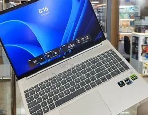 New Laptop HP Pavilion 17 16GB Intel Core i7 SSD 1T