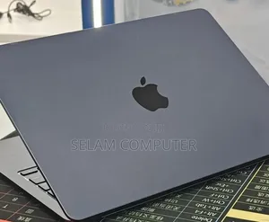 New Laptop Apple MacBook Pro 2023 M2 8GB Apple M2 SSD 512GB