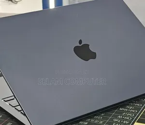 New Laptop Apple MacBook Pro 2023 M2 8GB Apple M2 SSD 512GB