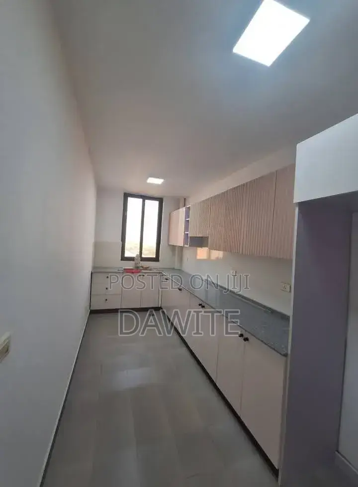 3bdrm Apartment in የግሎ, Bole for sale