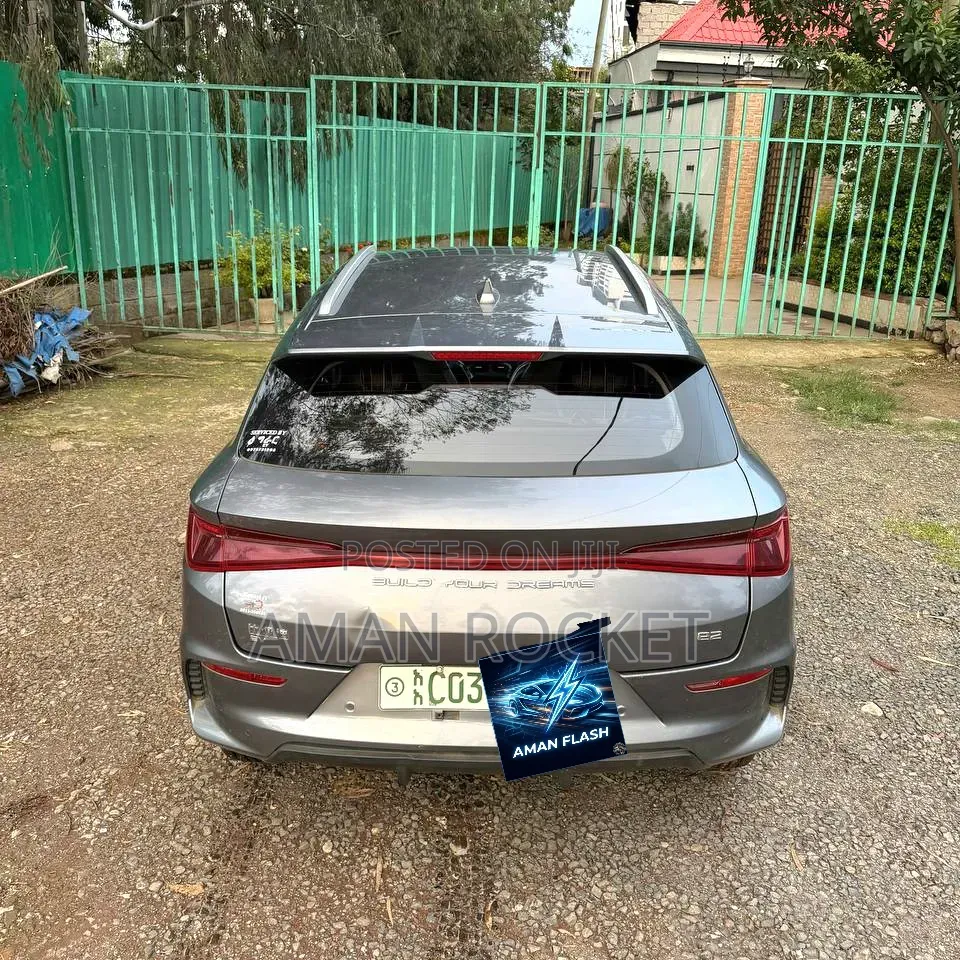 BYD E2 43 kWh 94 hp FWD 2025 Silver