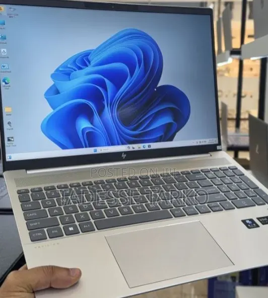 New Laptop HP 16GB Intel Core Ultra 7 SSD 1T