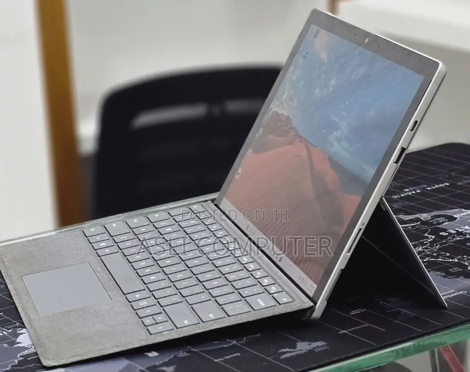 New Laptop Microsoft Surface Pro 7 16GB Intel Core i5 SSD 256GB