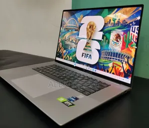 New Laptop HP ZBook Studio 16GB Intel Core i9 SSD 512GB