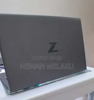 New Laptop HP ZBook Firefly G8 16GB Intel Core i7 SSD 512GB