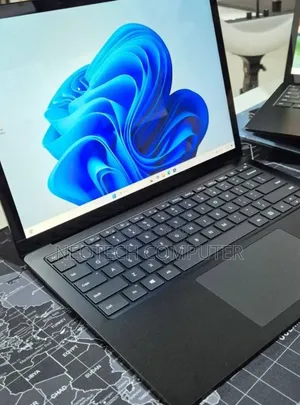New Laptop Microsoft Surface Laptop 3 16GB Intel Core i7 SSD 512GB