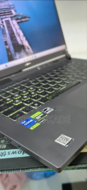 New Laptop Asus ROG Strix G15 16GB Intel Core i7 SSD 1T