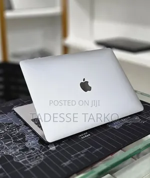 New Laptop Apple MacBook Pro 2019 16GB Intel Core i7 SSD 256GB