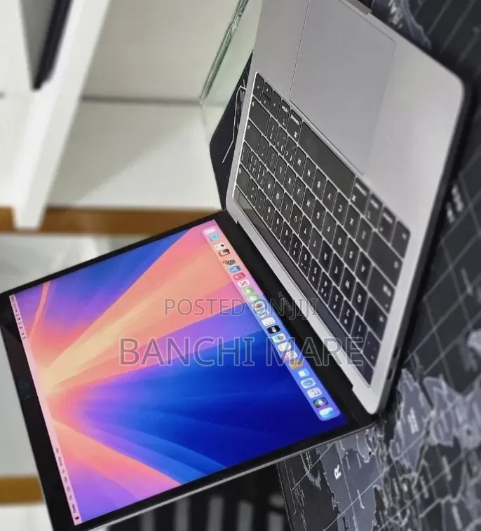 New Laptop Apple MacBook Pro 2019 16GB Intel Core i7 SSD 256GB