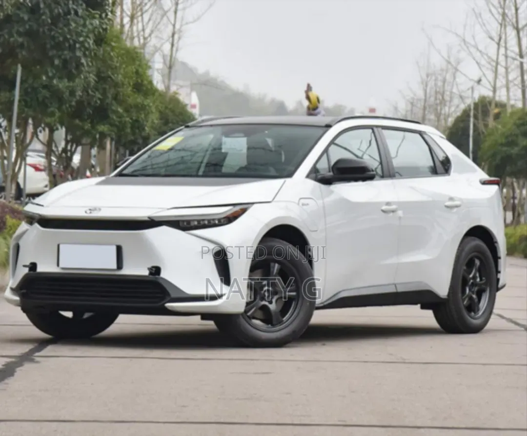 New Toyota bZ4X 2024 White