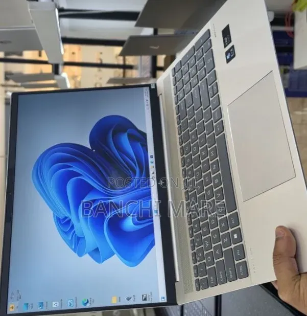 New Laptop HP Pavilion 15 16GB Intel Core Ultra 7 SSD 1T