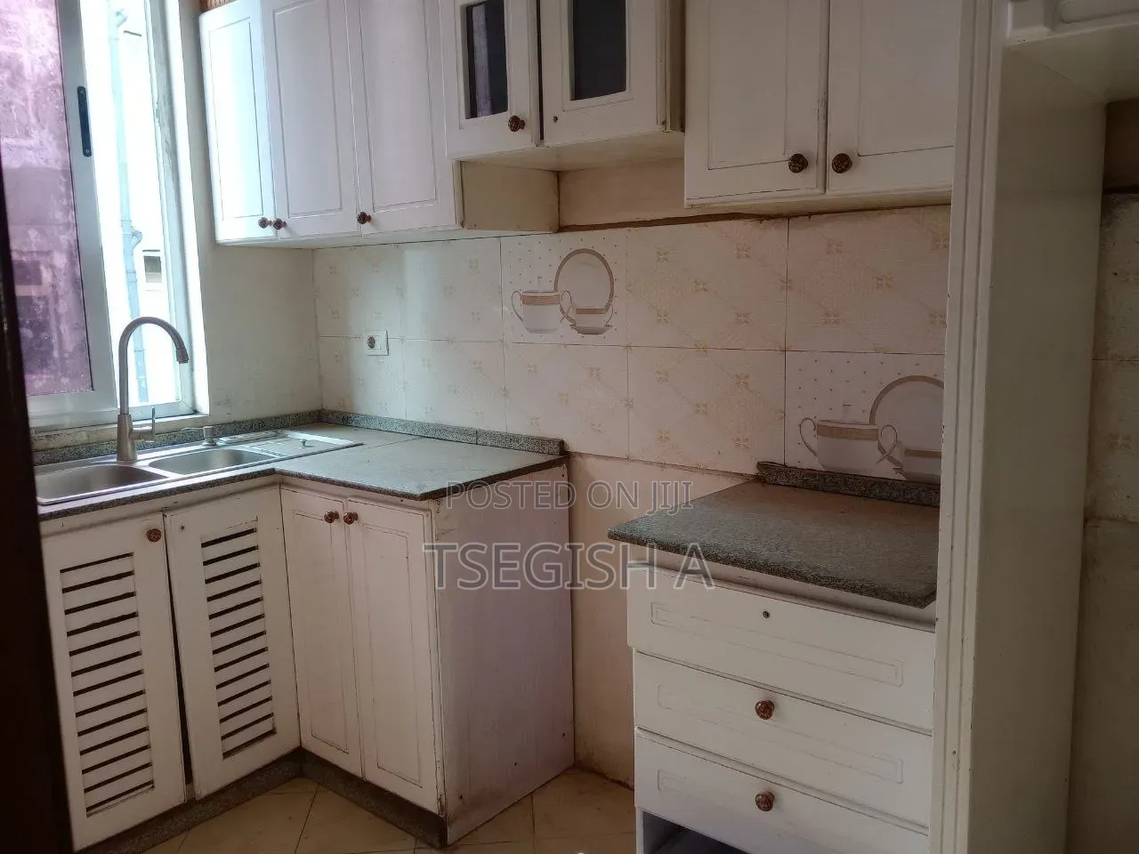 Furnished 3bdrm Apartment in Fiyal Bate, Bole for sale